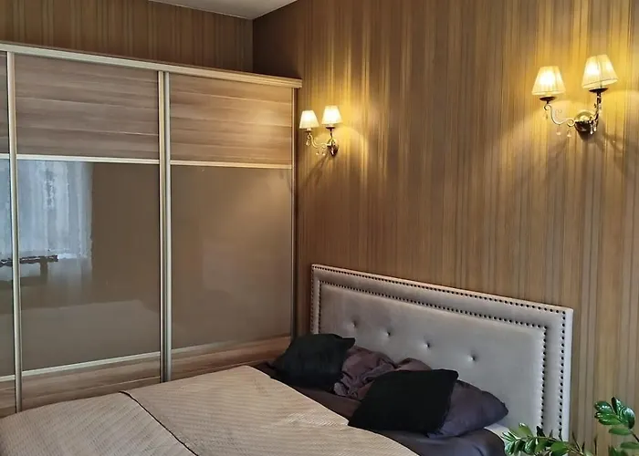 Cozy Downtown Апартаменты *